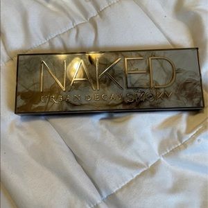 Naked Smokey palette